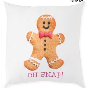 Bethany Mota Throw Pillow Set